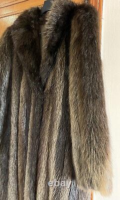 Beautiful Full Length Beaver Coat- Size Large Women's
