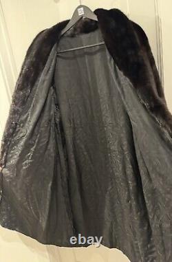 Full-length, Long, real Luxury mink coat for women/Man. Size 16, Fits Large/XL