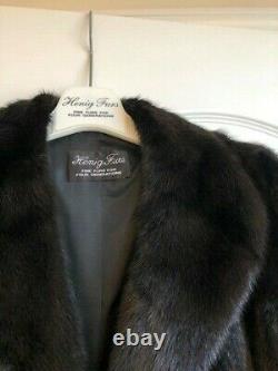 Henig Furs Ladies Mink Coat (Full Length Size Large). Excellent Condition