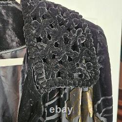 Large Jinjiao Full Length Floral Filigree Velvet Coat With Hidden Breat Pocket