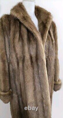 Vintage Famous-Barr Fur Salon Full Length Muskrat Furr Coat Sz Medium- Large