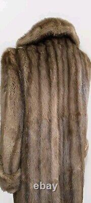 Vintage Famous-Barr Fur Salon Full Length Muskrat Furr Coat Sz Medium- Large