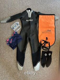 Wetsuit & Outdoor Swim/Surf Gear