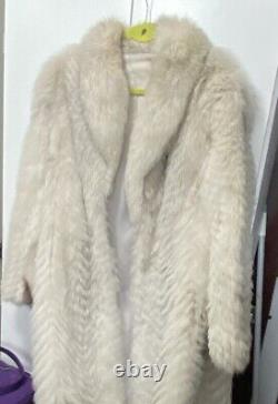 Women's Fox fur coat, white / Silver large, long / Full Length