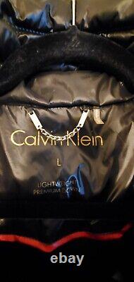 Calvin Klein Léger Premium Dosseau Plein De Longueur Rempli Veste De Tampon Grand