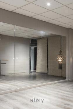 Grand miroir en verre pour studio de danse de gymnase de 4 mm d'épaisseur, dimensions 7 pieds x 4 pieds (213 cm x 122 cm) de valeur