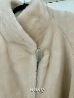 Manteau en fausse fourrure créme longueur totale des années 1980 de Michel Alexis