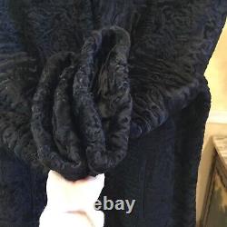 Manteau long en agneau persan noir pour dames de taille approximative grande