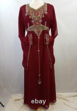 Robe longue rouge à perles avec manches longues en taille L au Royaume-Uni