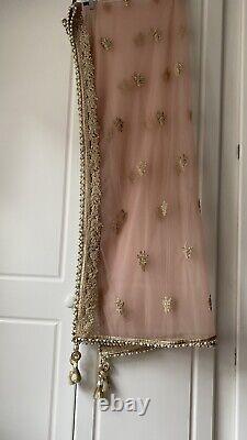 Robe longue shalwar dupatta de mariage en poussière rose asiatique fortement embellie